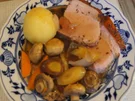 Schweinebraten mit Gemüse und Thüringer Knödel - Rezept - Bild Nr. 2