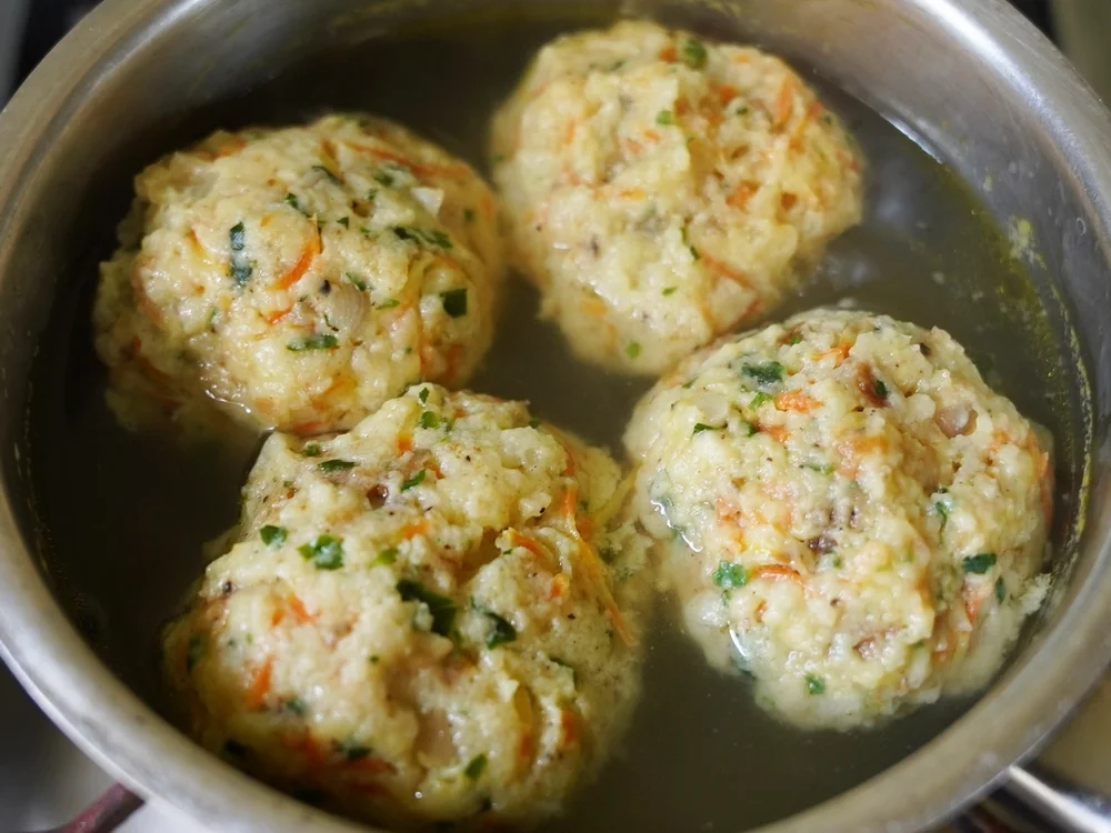 Rezept: Zarte Semmelknödel als Beilage Bild Nr. 15220 Zarte Semmelknödel als Beilage - Rezept - Bild Nr. 15220