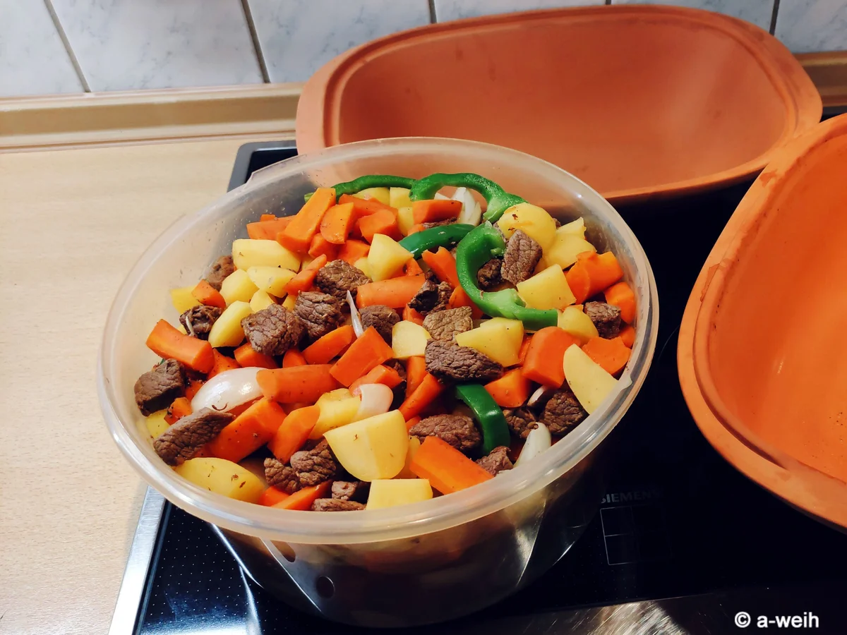 Rezept: Todeseintopf im Römertopf Bild Nr. 15260 Todeseintopf im Römertopf - Rezept - Bild Nr. 15260