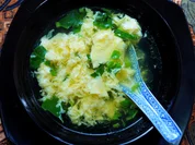 Rezept: Schnelle Eierblumensuppe mit Kailan Bild Nr. 3 Schnelle Eierblumensuppe mit Kailan - Rezept - Bild Nr. 3