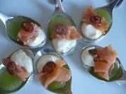 Gurken Gelee mit Räucherlachs und Feigensenfcreme - Rezept - Bild Nr. 15253