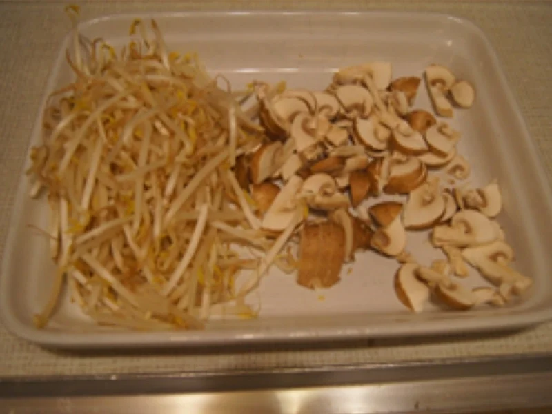 Asiatische Suppe mit Hähnchenbrustfilet - Rezept - Bild Nr. 6