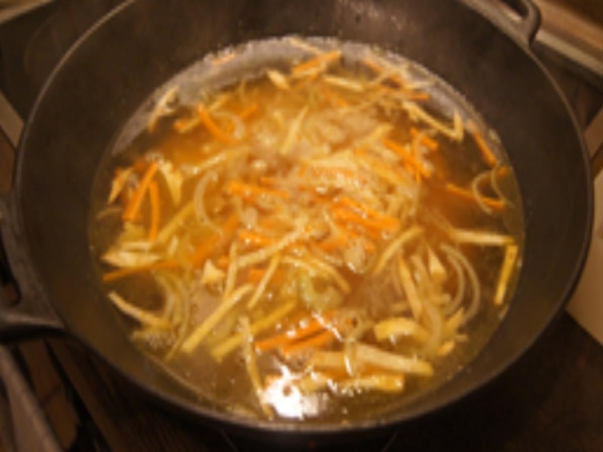Asiatische Suppe mit Hähnchenbrustfilet - Rezept - Bild Nr. 11