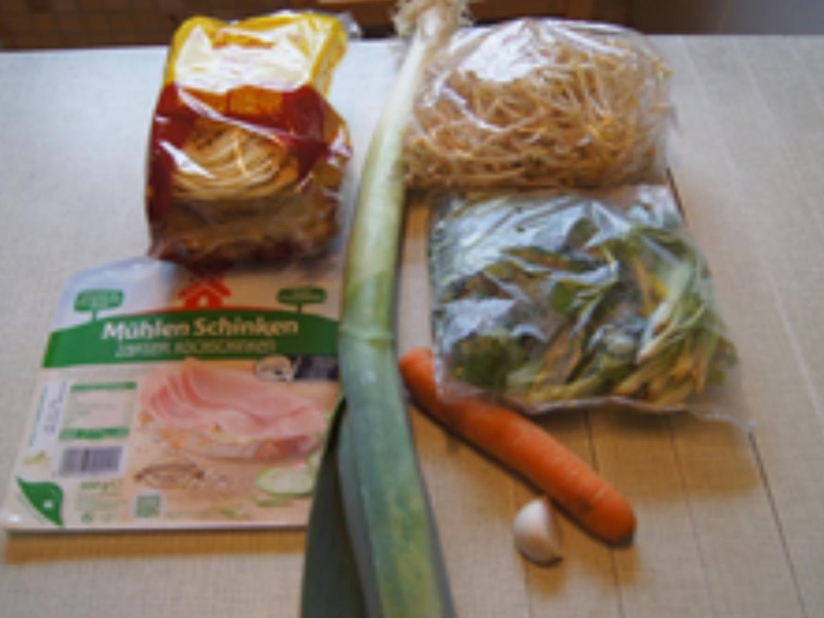 Mie-Nudeln mit Gemüse und gekochten Schinken - Rezept - Bild Nr. 3