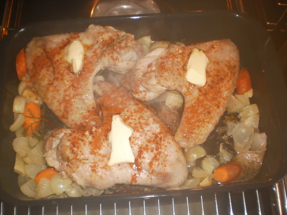 Putenflügel gebraten mit Knödel und Soß - Rezept - Bild Nr. 15262