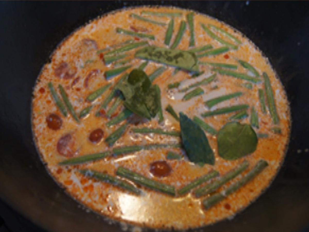 Rotes Curry mit Garnelen und Basmati-Reis - Rezept - Bild Nr. 15266