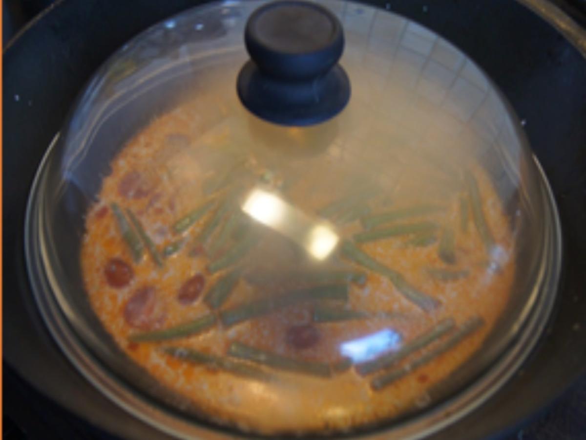 Rotes Curry mit Garnelen und Basmati-Reis - Rezept - Bild Nr. 15267