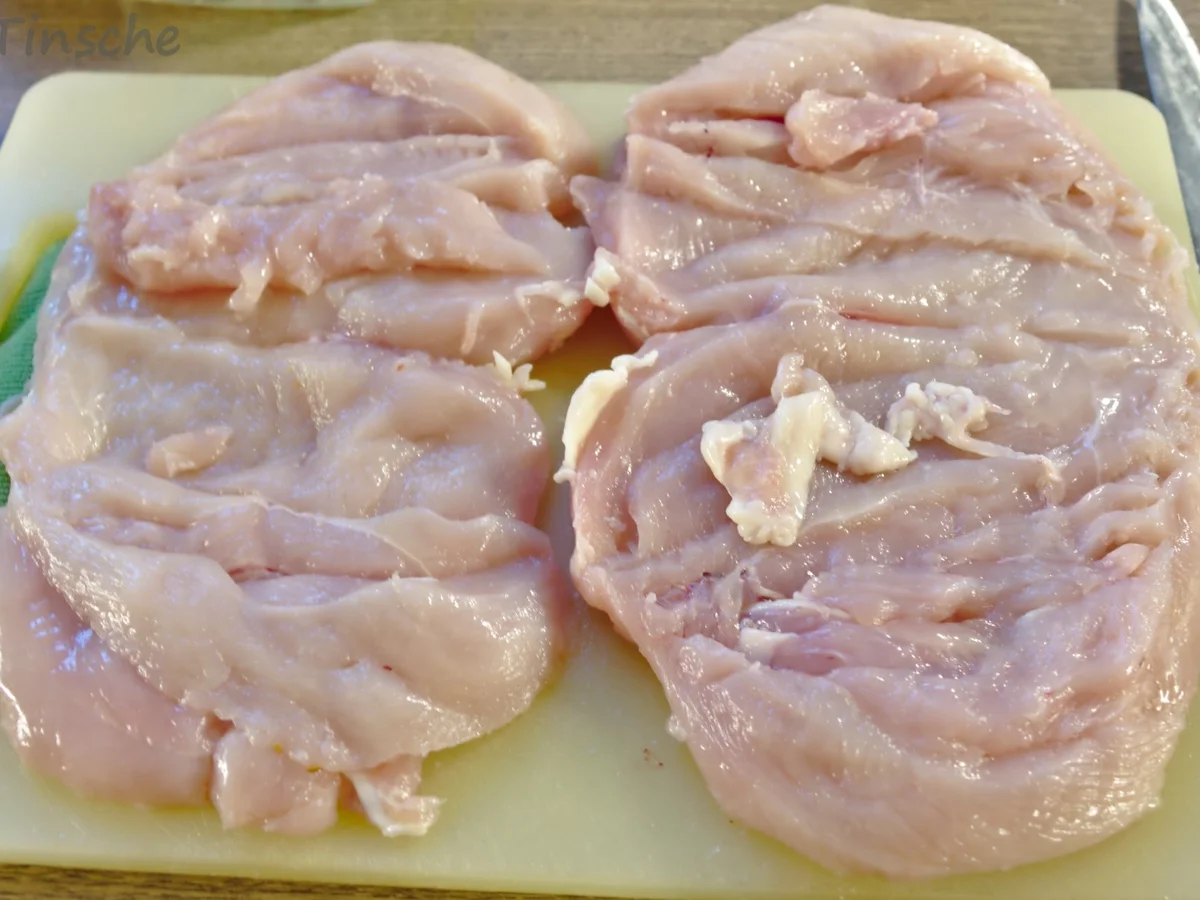 Zarter Hähnchen-Rollbraten mit Pfifferlingsbrät - Rezept - Bild Nr. 15261