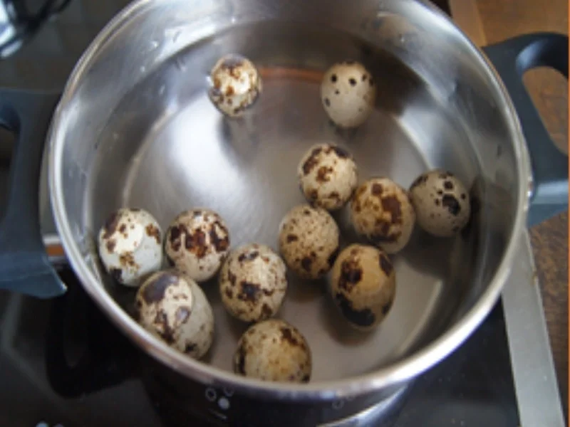 Tomatencurry mit Wachteleiern und Drillingen - Rezept - Bild Nr. 15270