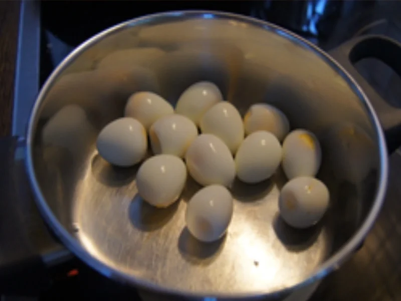 Tomatencurry mit Wachteleiern und Drillingen - Rezept - Bild Nr. 15271