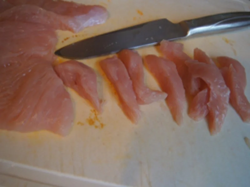 Rezept: Rotes Putenfleischcurry mit gelben Basmatireis Bild Nr. 4 Rotes Putenfleischcurry mit gelben Basmatireis - Rezept - Bild Nr. 4