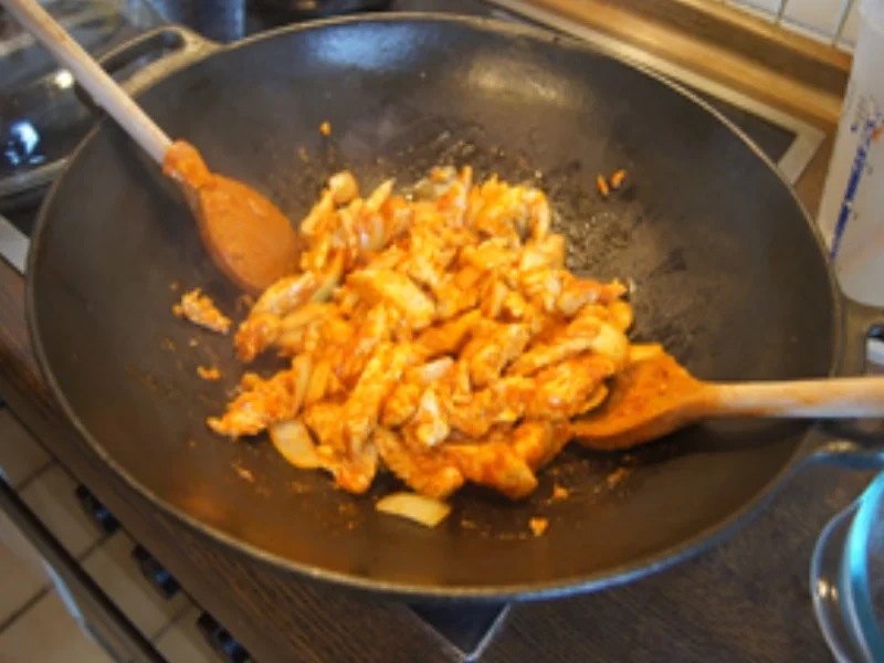 Rezept: Rotes Putenfleischcurry mit gelben Basmatireis Bild Nr. 15 Rotes Putenfleischcurry mit gelben Basmatireis - Rezept - Bild Nr. 15