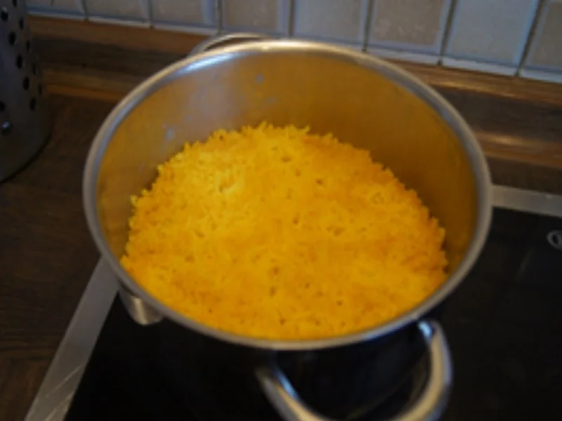 Rezept: Rotes Putenfleischcurry mit gelben Basmatireis Bild Nr. 24 Rotes Putenfleischcurry mit gelben Basmatireis - Rezept - Bild Nr. 24