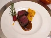 Sauerbraten „italienisch“ mit Polenta und Champagnerkraut, dazu Grünes Trauben-Chutney - Rezept - Bild Nr. 2