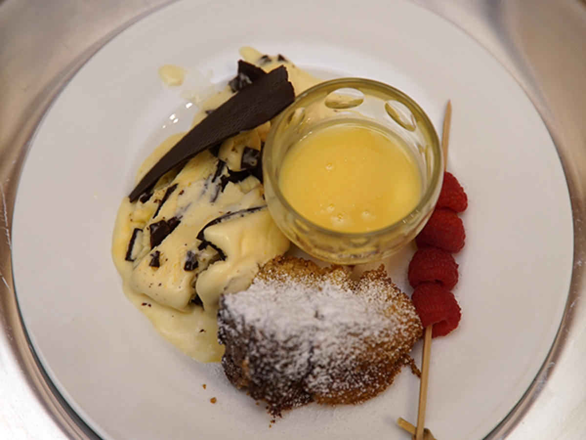Eierlikör mit Parfait und Napfkuchen - von Das perfekte Dinner