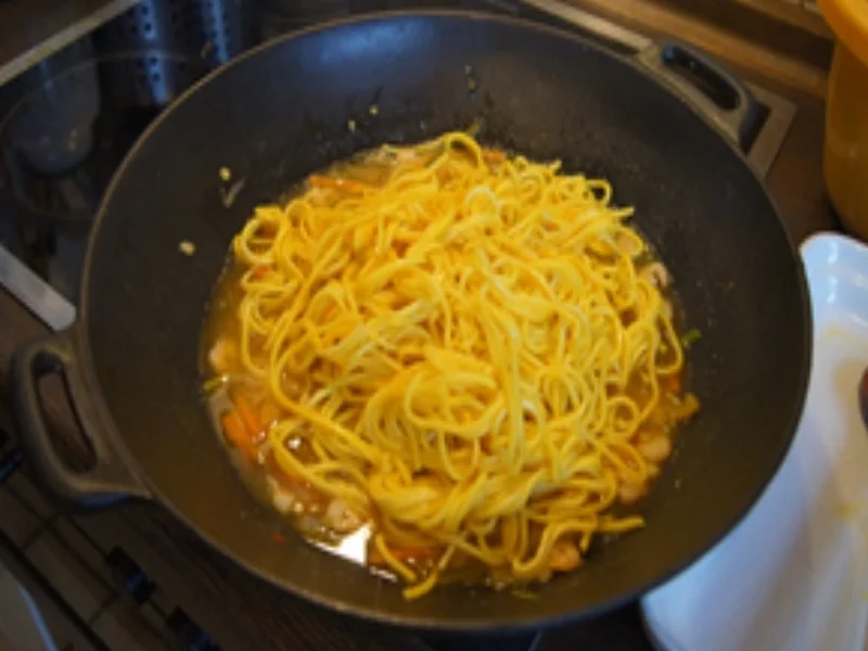 Bami Goreng mit Garnelen und Gemüsemix - Rezept - Bild Nr. 15312