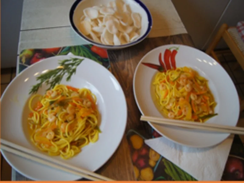 Bami Goreng mit Garnelen und Gemüsemix - Rezept - Bild Nr. 15314