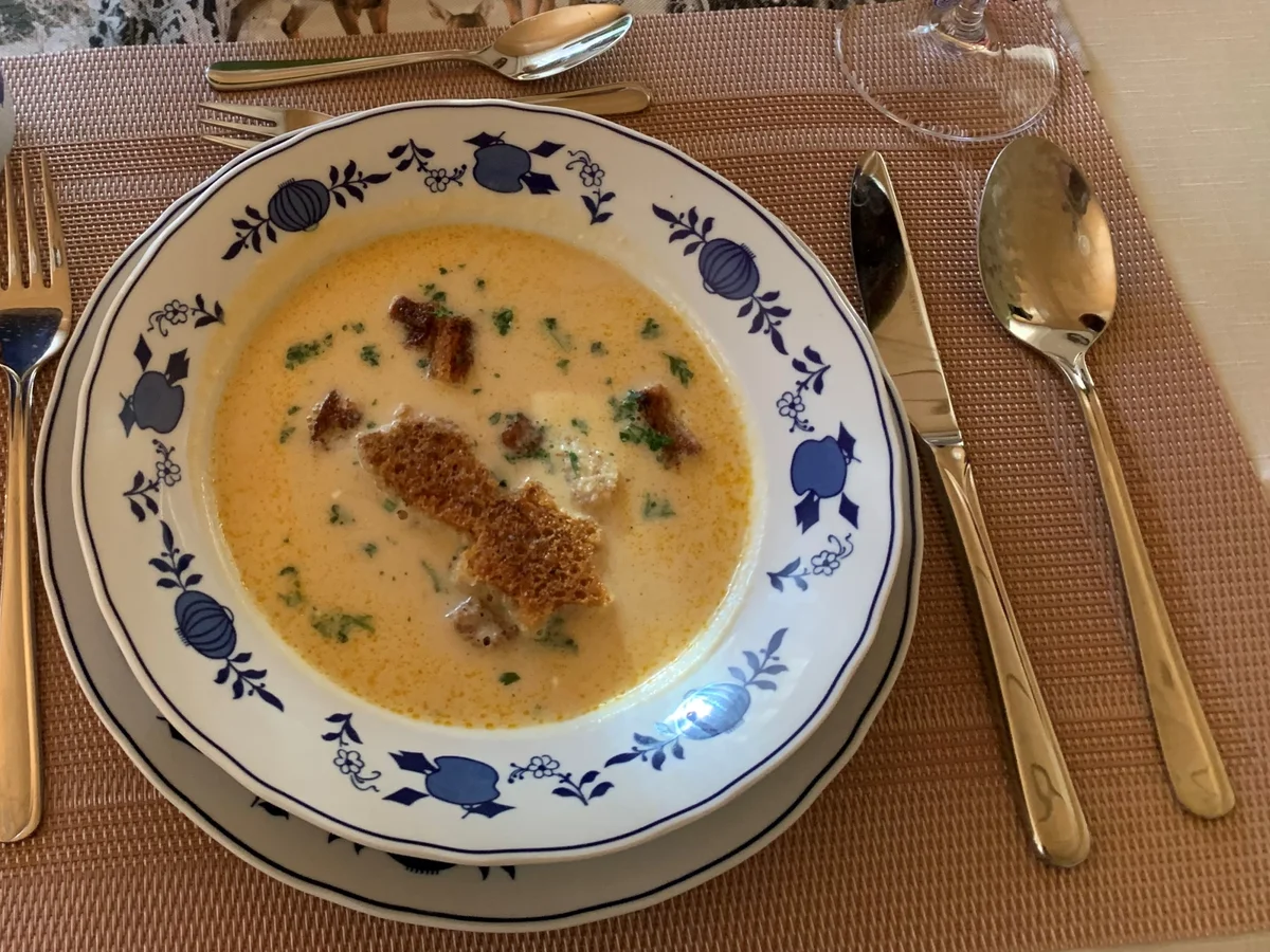 Rieslingsuppe mit feinen Croutons - Rezept - Bild Nr. 2