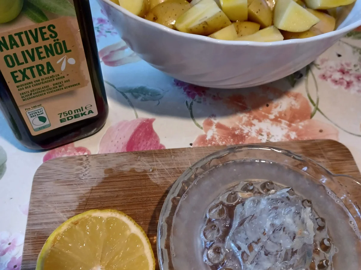 Rezept: Ofenkartoffeln mit Dip zur kochbar Challenge Januar 2022 Bild Nr. 15300 Ofenkartoffeln mit Dip zur kochbar Challenge Januar 2022 - Rezept - Bild Nr. 15300