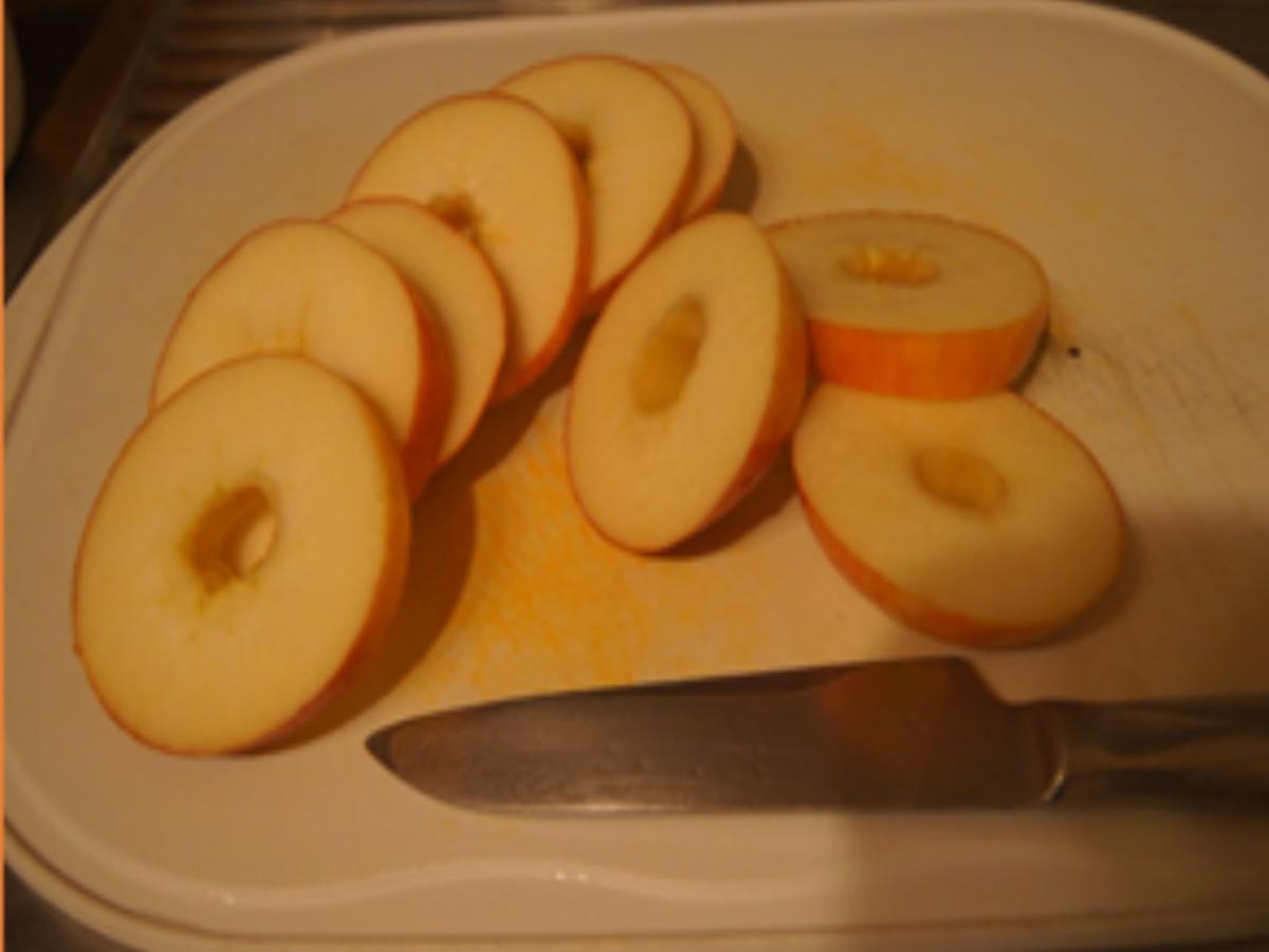 Gänsebrust mit Apfel-Rotkohl und tschechischen Kartoffelknödeln - Rezept - Bild Nr. 15300