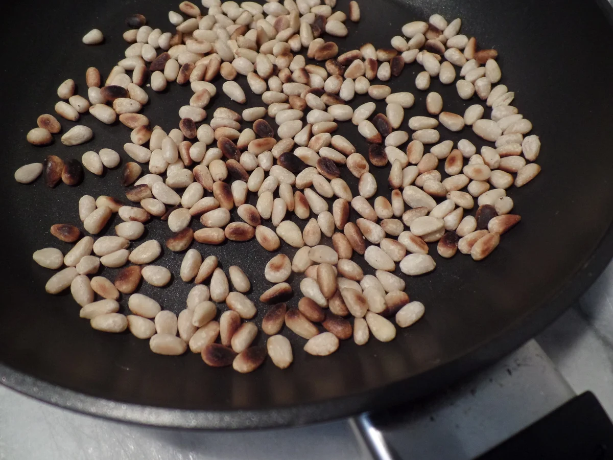Vanille-Mascarpone-Pudding mit Heidelbeeren und Pinienkernen - Rezept - Bild Nr. 15303