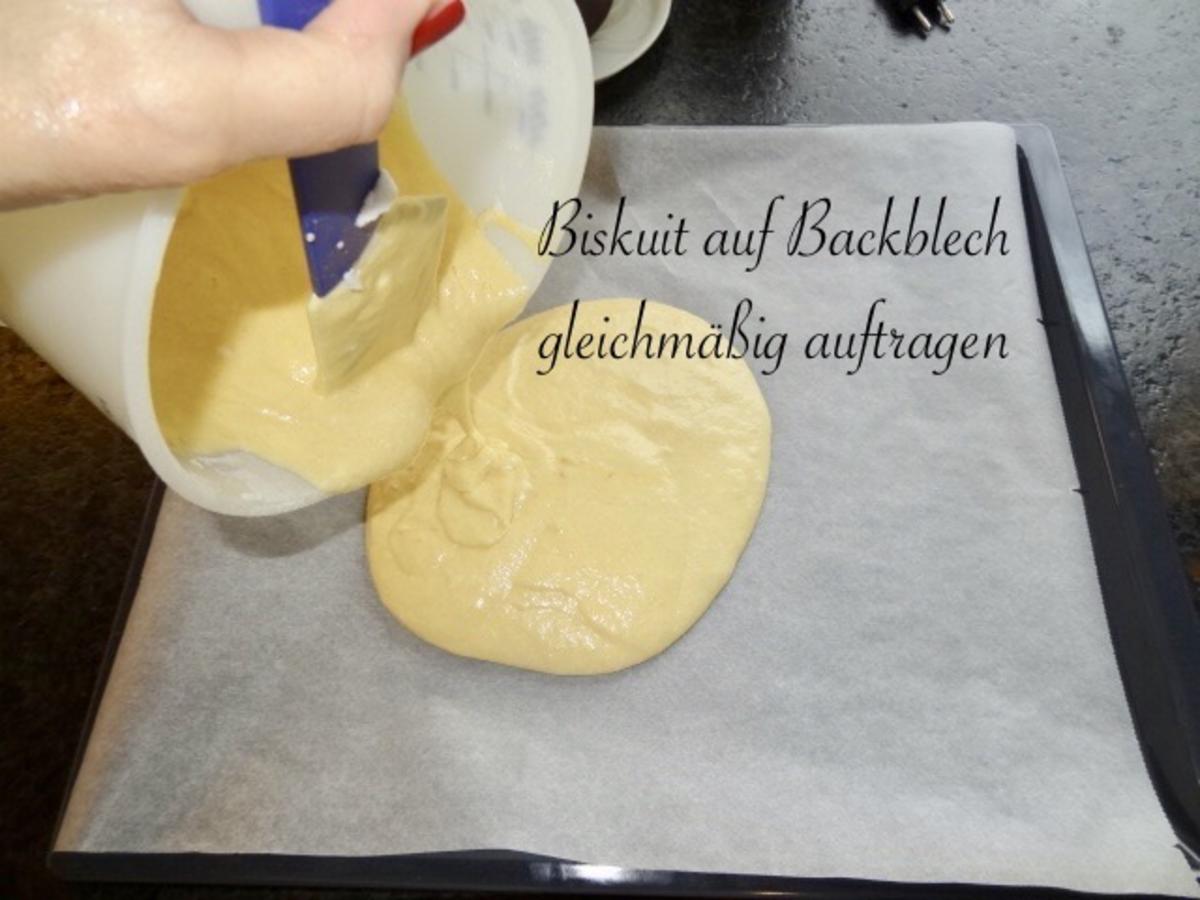 Biskuitroulade mit Zitronencreme gefüllt - Rezept - Bild Nr. 15313