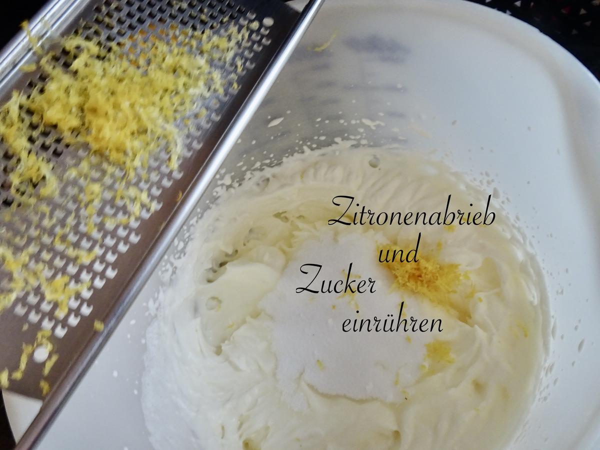 Biskuitroulade mit Zitronencreme gefüllt - Rezept - Bild Nr. 15327
