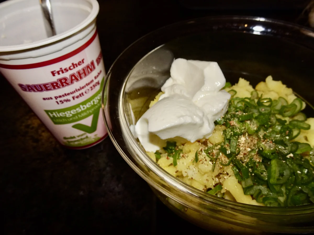 Kartoffelkäse - beim Heurigen in der  Wachau sagt man "Erdäpfelkäs" dazu - Rezept - Bild Nr. 15307