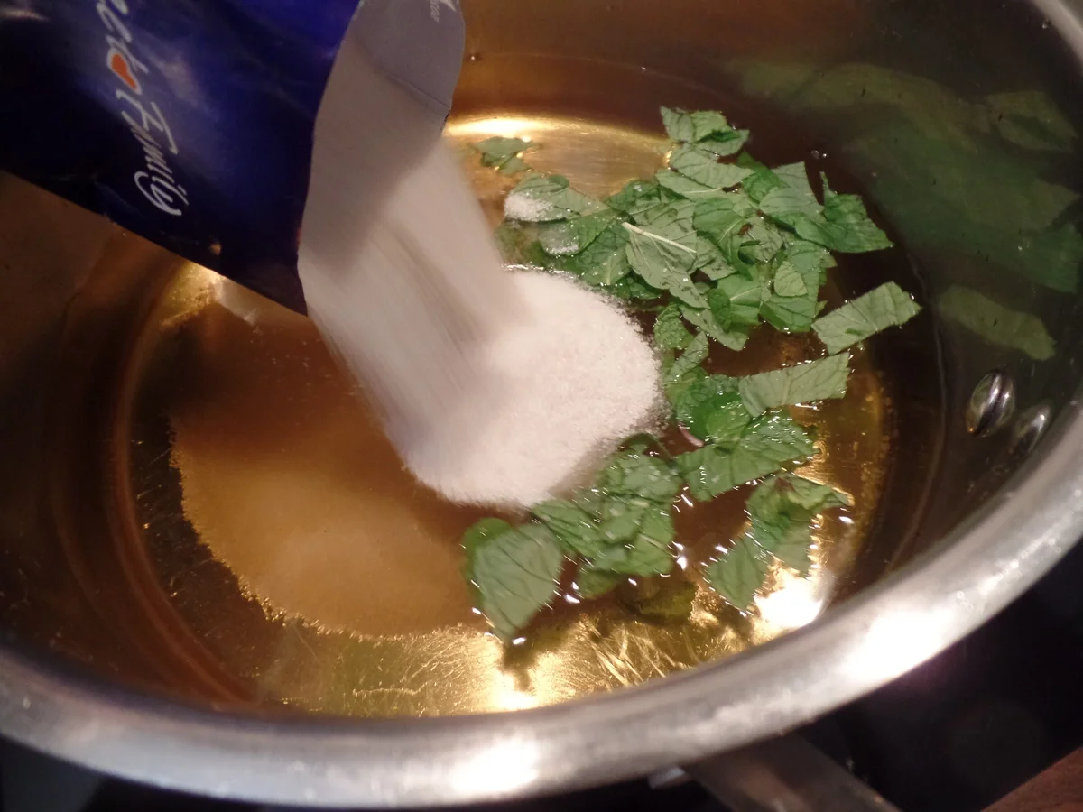Hugo-Gelee mit Minze - Rezept - Bild Nr. 15327