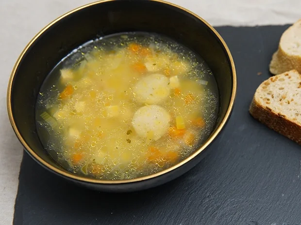 Rezept: Hühnersuppe Bild Nr. 2 Hühnersuppe - Rezept - Bild Nr. 2