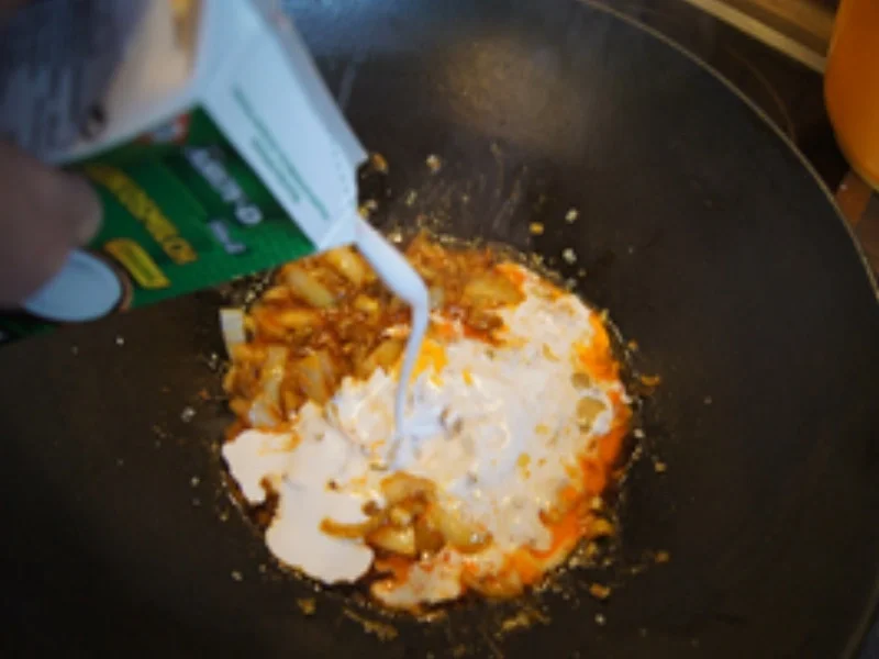 Rezept: Thailändisches gelbes Curry mit Shrimps und Basmatireis Bild Nr. 15335 Thailändisches gelbes Curry mit Shrimps und Basmatireis - Rezept - Bild Nr. 15335