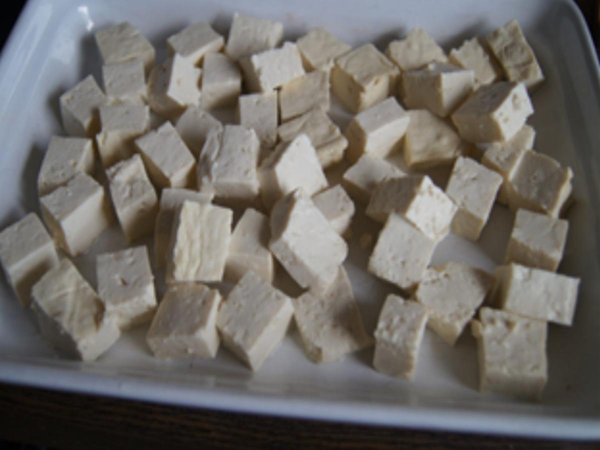 Frittierter Tofu mit Mie-Bratnudeln - Rezept - Bild Nr. 15328