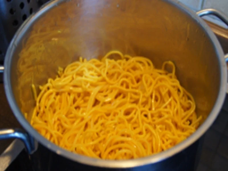 Frittierter Tofu mit Mie-Bratnudeln - Rezept - Bild Nr. 15336