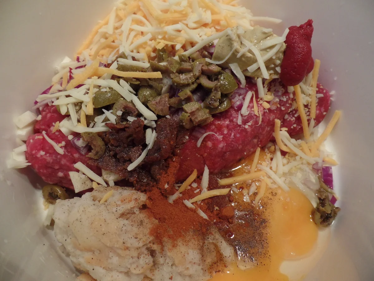 Hackfleisch-Muffins mit Tomate-Mozzarella-Überraschung - Rezept - Bild Nr. 15327