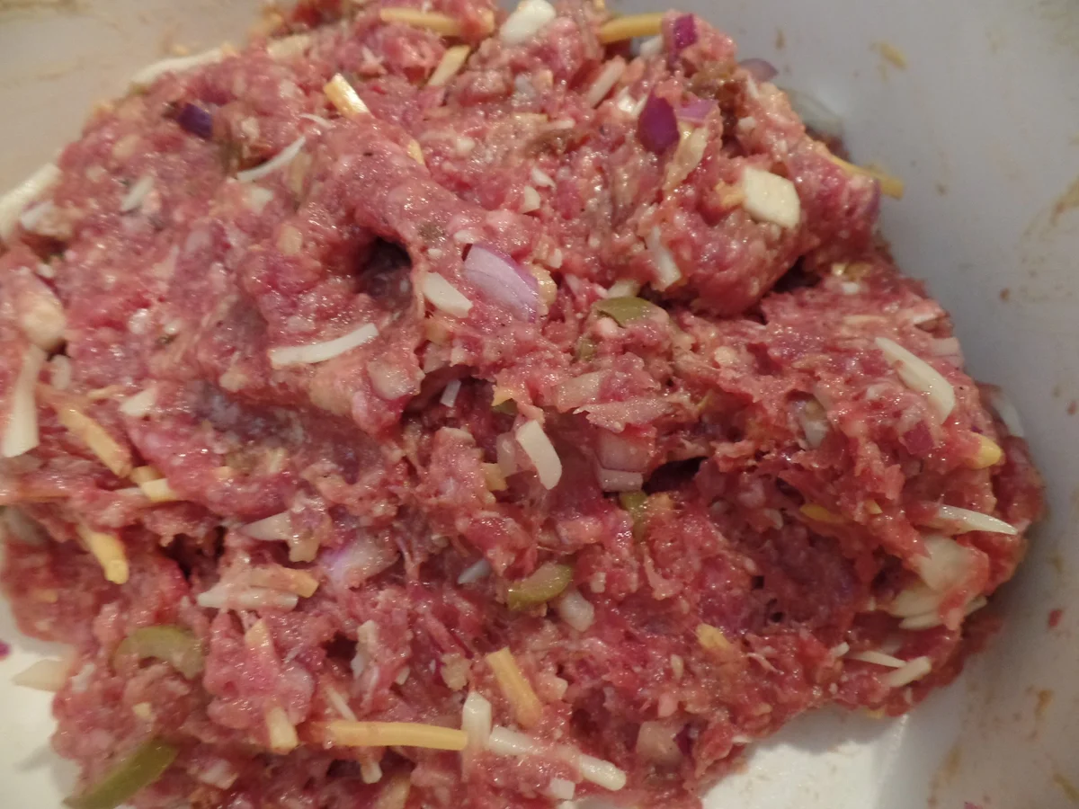 Hackfleisch-Muffins mit Tomate-Mozzarella-Überraschung - Rezept - Bild Nr. 15328