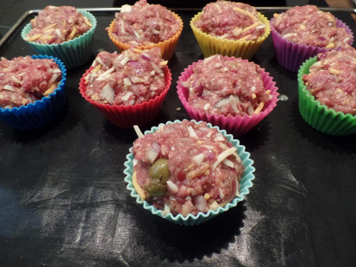 Hackfleisch-Muffins mit Tomate-Mozzarella-Überraschung - Rezept - Bild Nr. 15332