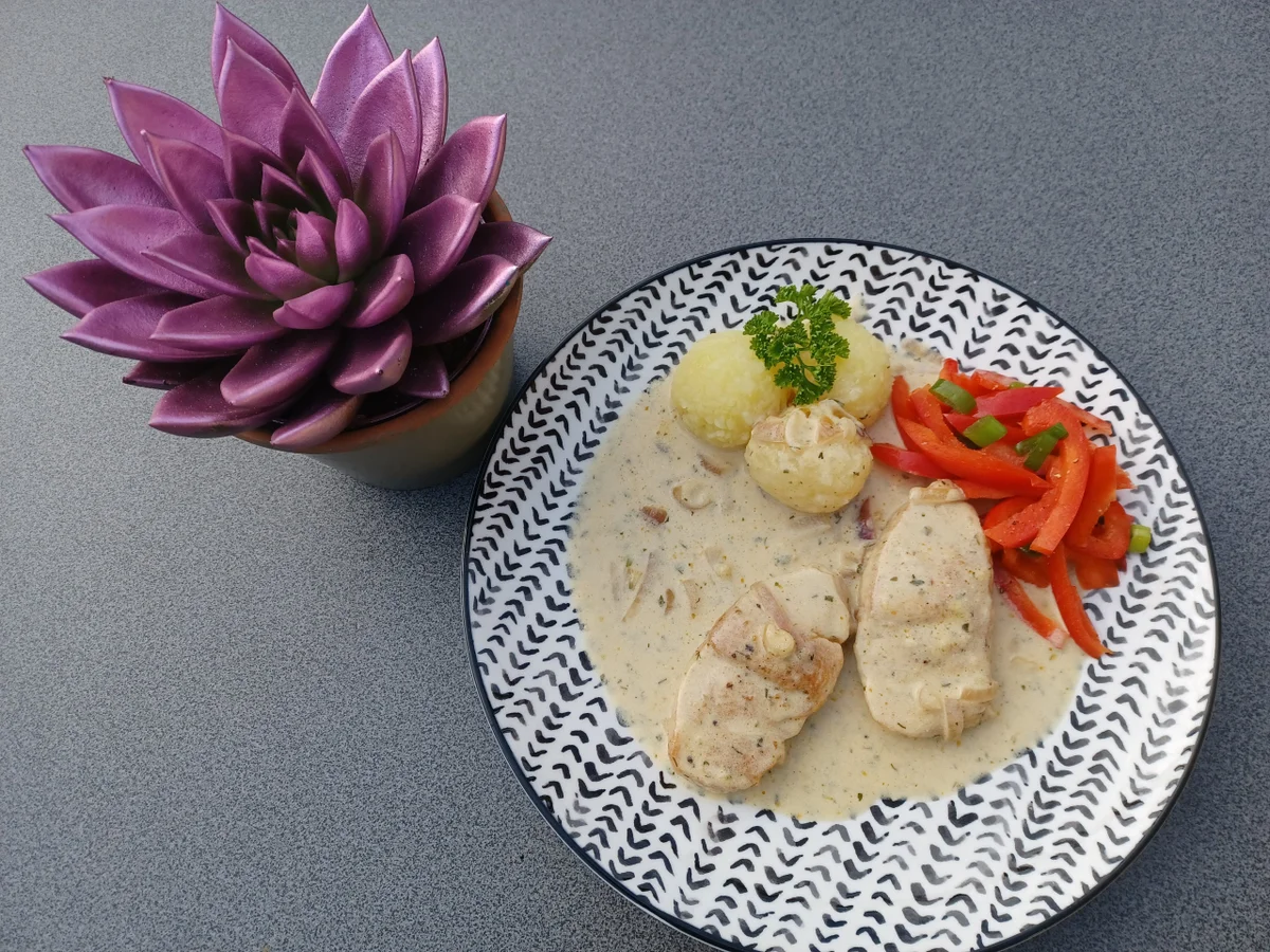 Rezept: Minutensteaks von der Pute in Sahnesoße Bild Nr. 15326 Minutensteaks von der Pute in Sahnesoße - Rezept - Bild Nr. 15326