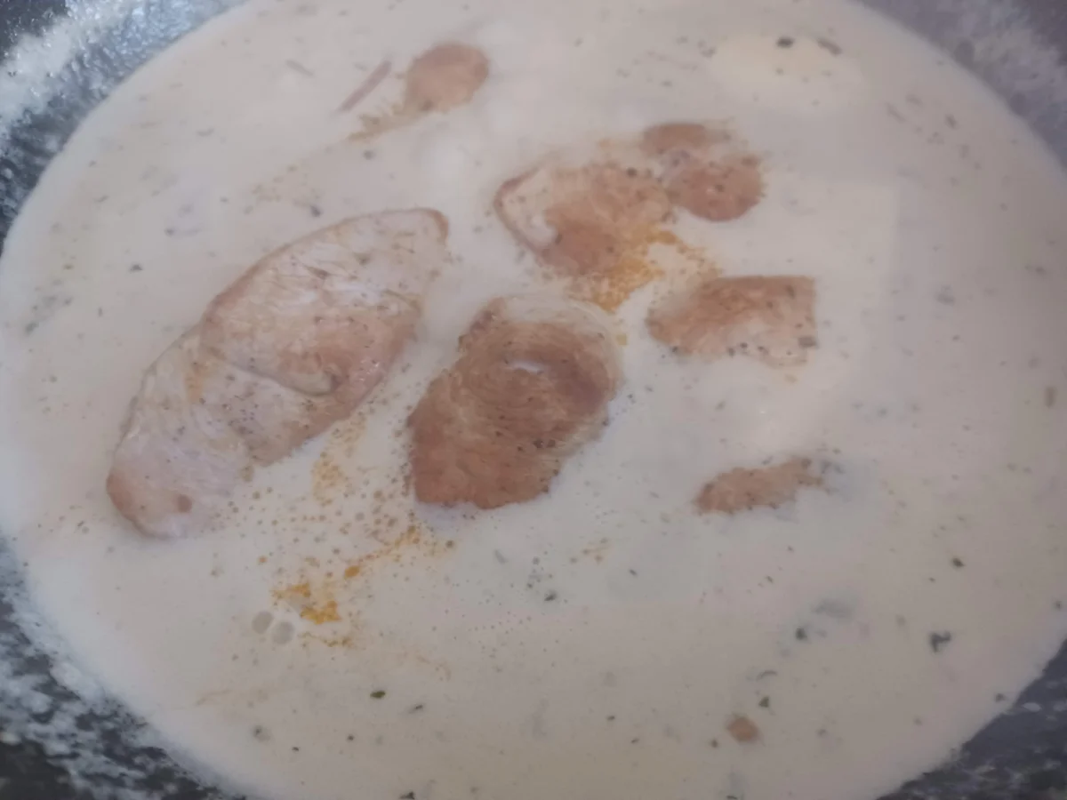 Rezept: Minutensteaks von der Pute in Sahnesoße Bild Nr. 15334 Minutensteaks von der Pute in Sahnesoße - Rezept - Bild Nr. 15334