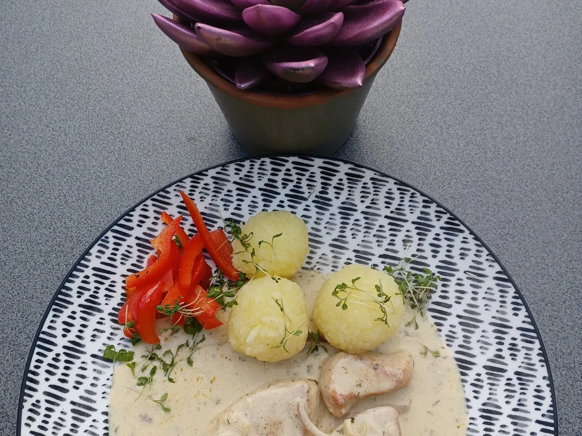 Rezept: Minutensteaks von der Pute in Sahnesoße Bild Nr. 15336 Minutensteaks von der Pute in Sahnesoße - Rezept - Bild Nr. 15336