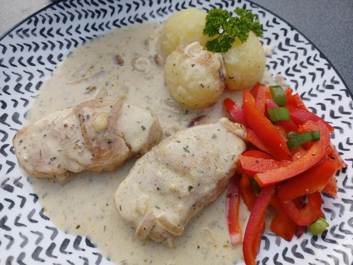 Rezept: Minutensteaks von der Pute in Sahnesoße Bild Nr. 15337 Minutensteaks von der Pute in Sahnesoße - Rezept - Bild Nr. 15337
