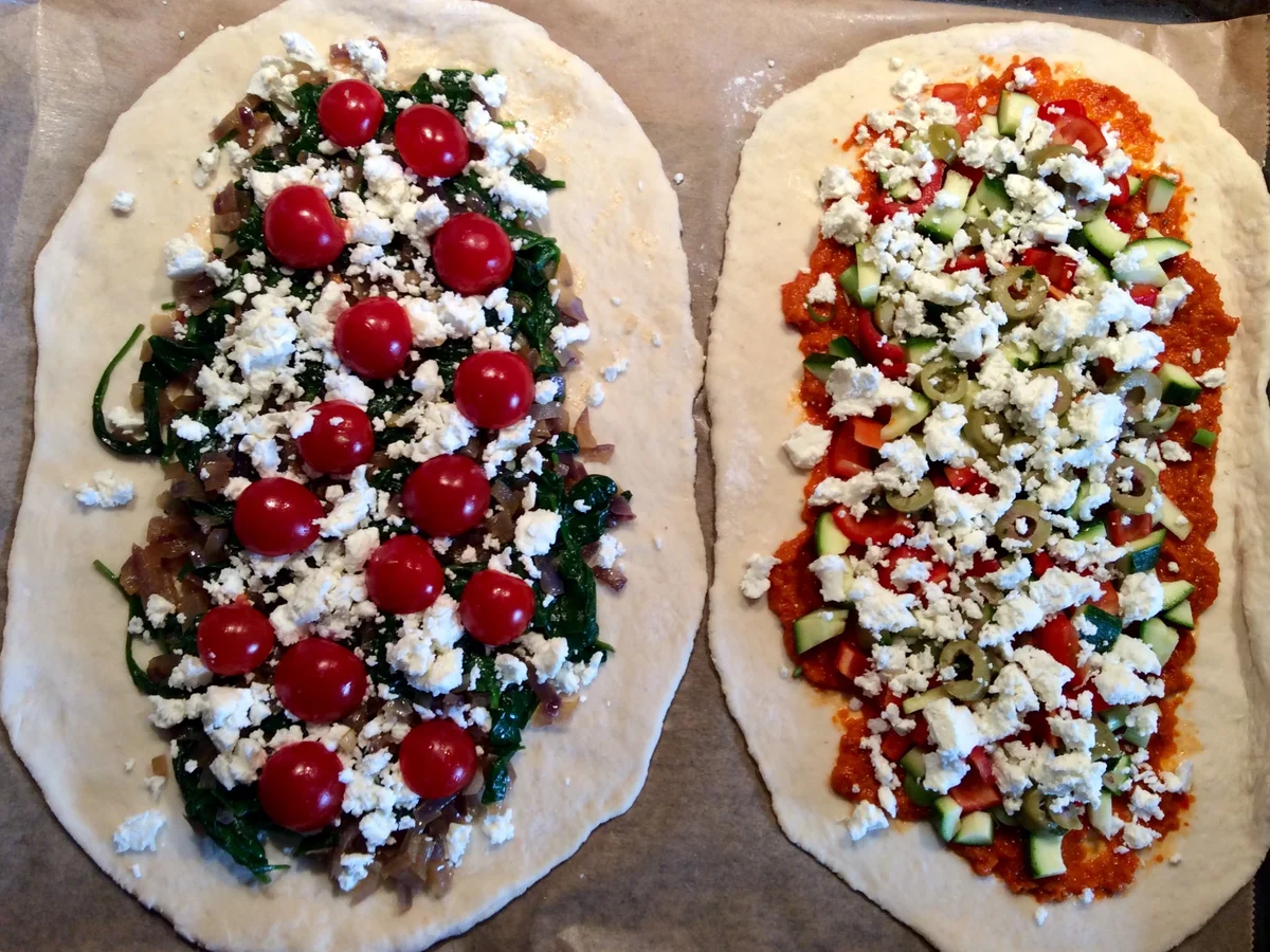 Rezept: Vegetarische Pide mit Paprika- und Spinatfüllung Bild Nr. 15341 Vegetarische Pide mit Paprika- und Spinatfüllung - Rezept - Bild Nr. 15341