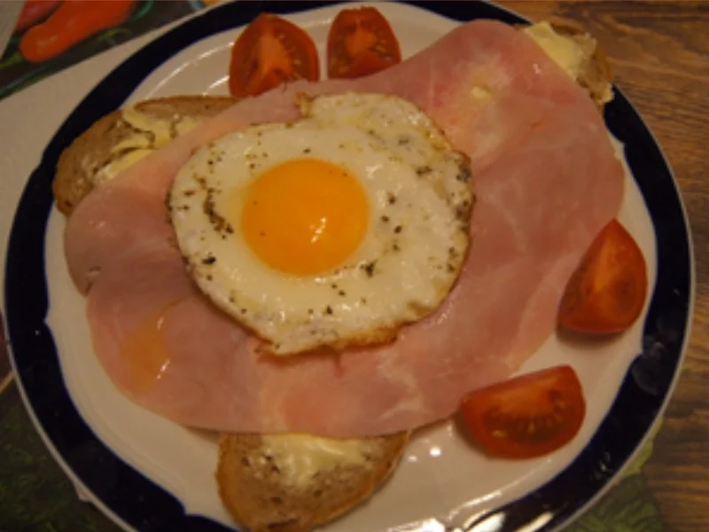 Bauernbrot mit Schinken und Spiegelei - Rezept - Bild Nr. 2