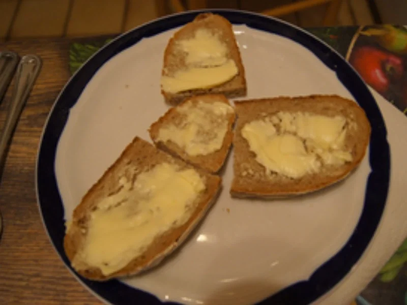 Bauernbrot mit Schinken und Spiegelei - Rezept - Bild Nr. 4