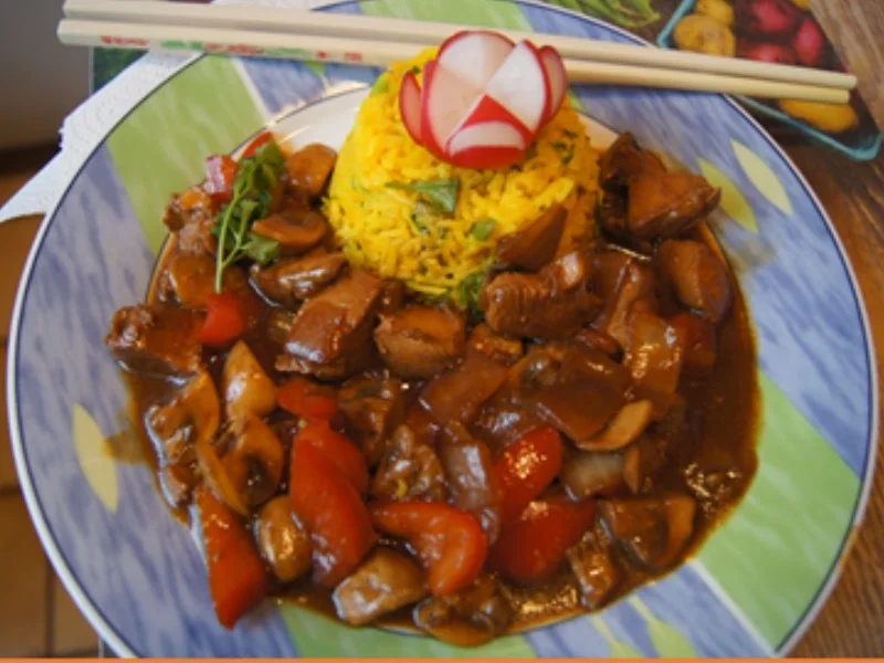 Hähnchenbrustfilet mit Champignons und gelben Basmatireis mit Koriander - Rezept - Bild Nr. 2