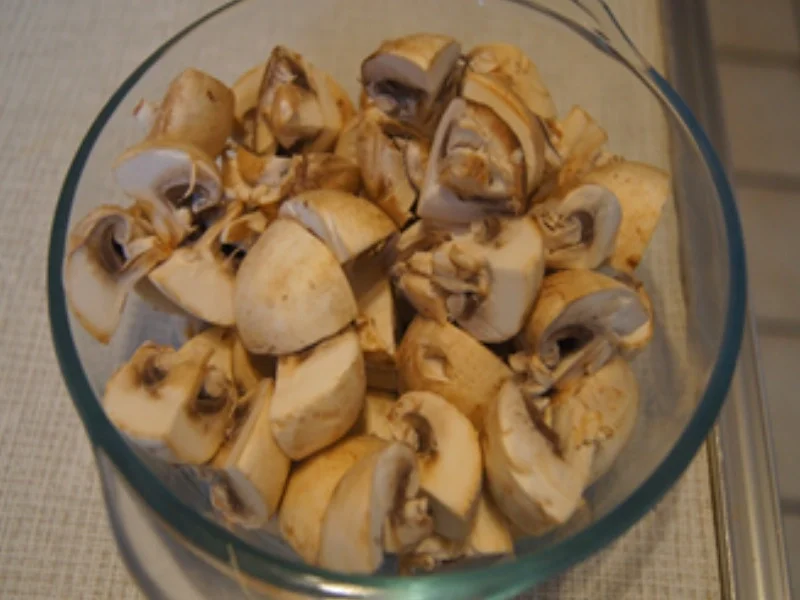 Hähnchenbrustfilet mit Champignons und gelben Basmatireis mit Koriander - Rezept - Bild Nr. 8