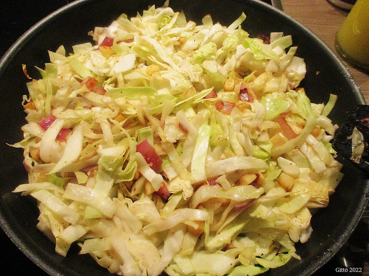 Rezept: Spitzkohl mit Pastinaken und Zwiebeln Bild Nr. 15380 Spitzkohl mit Pastinaken und Zwiebeln - Rezept - Bild Nr. 15380