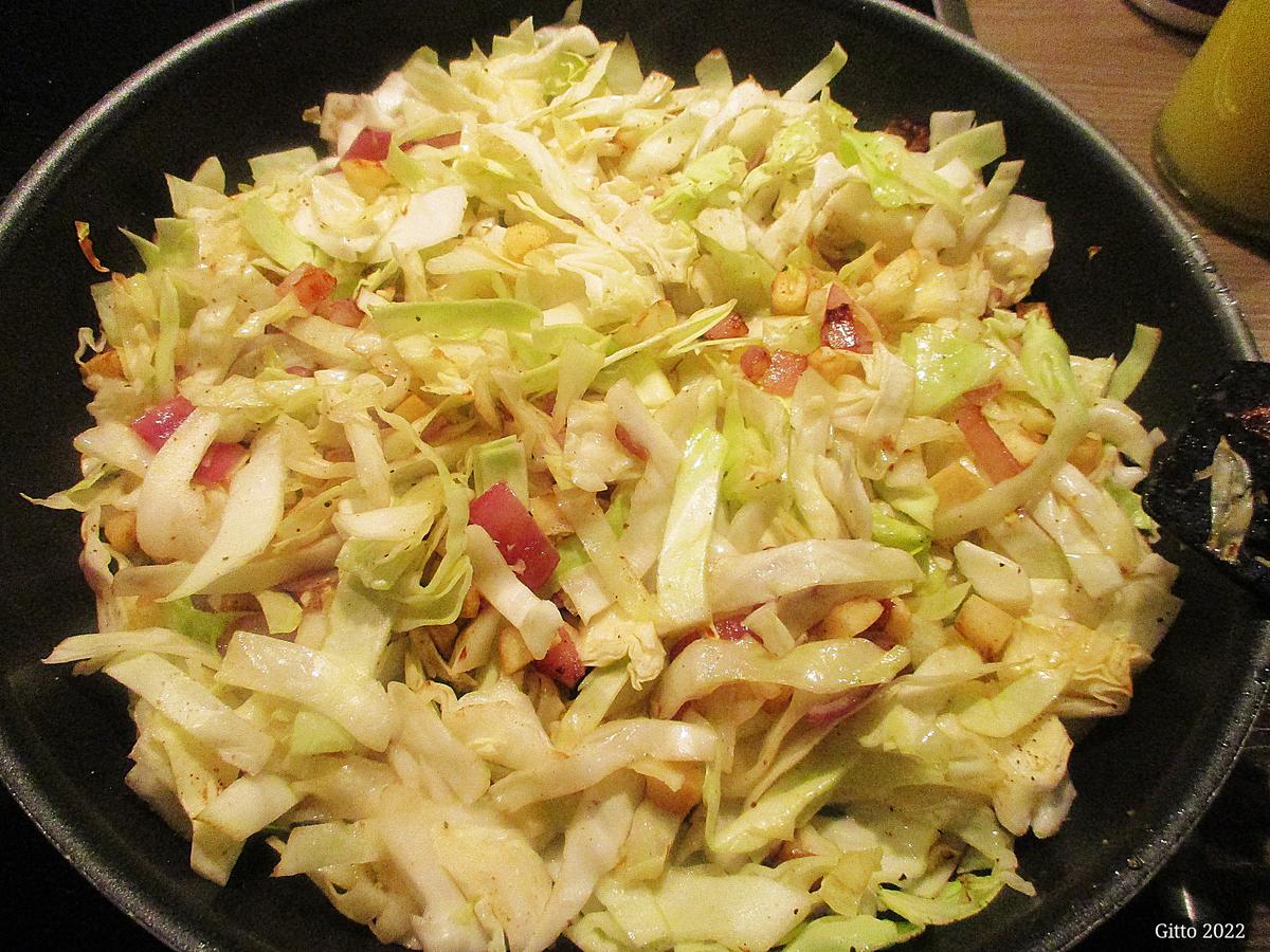 Spitzkohl mit Pastinaken und Zwiebeln - schnell &amp; einfach - von Gitto