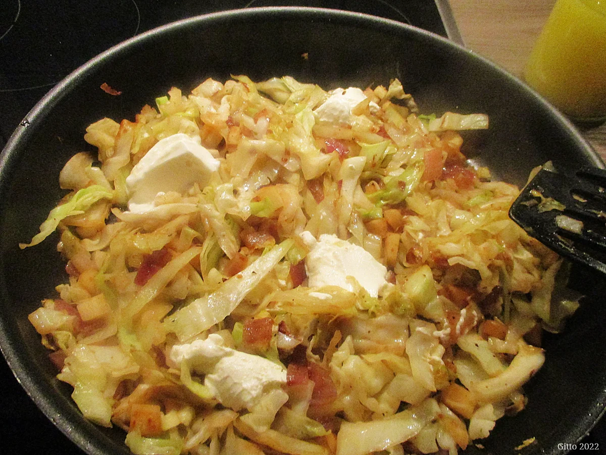 Rezept: Spitzkohl mit Pastinaken und Zwiebeln Bild Nr. 15381 Spitzkohl mit Pastinaken und Zwiebeln - Rezept - Bild Nr. 15381