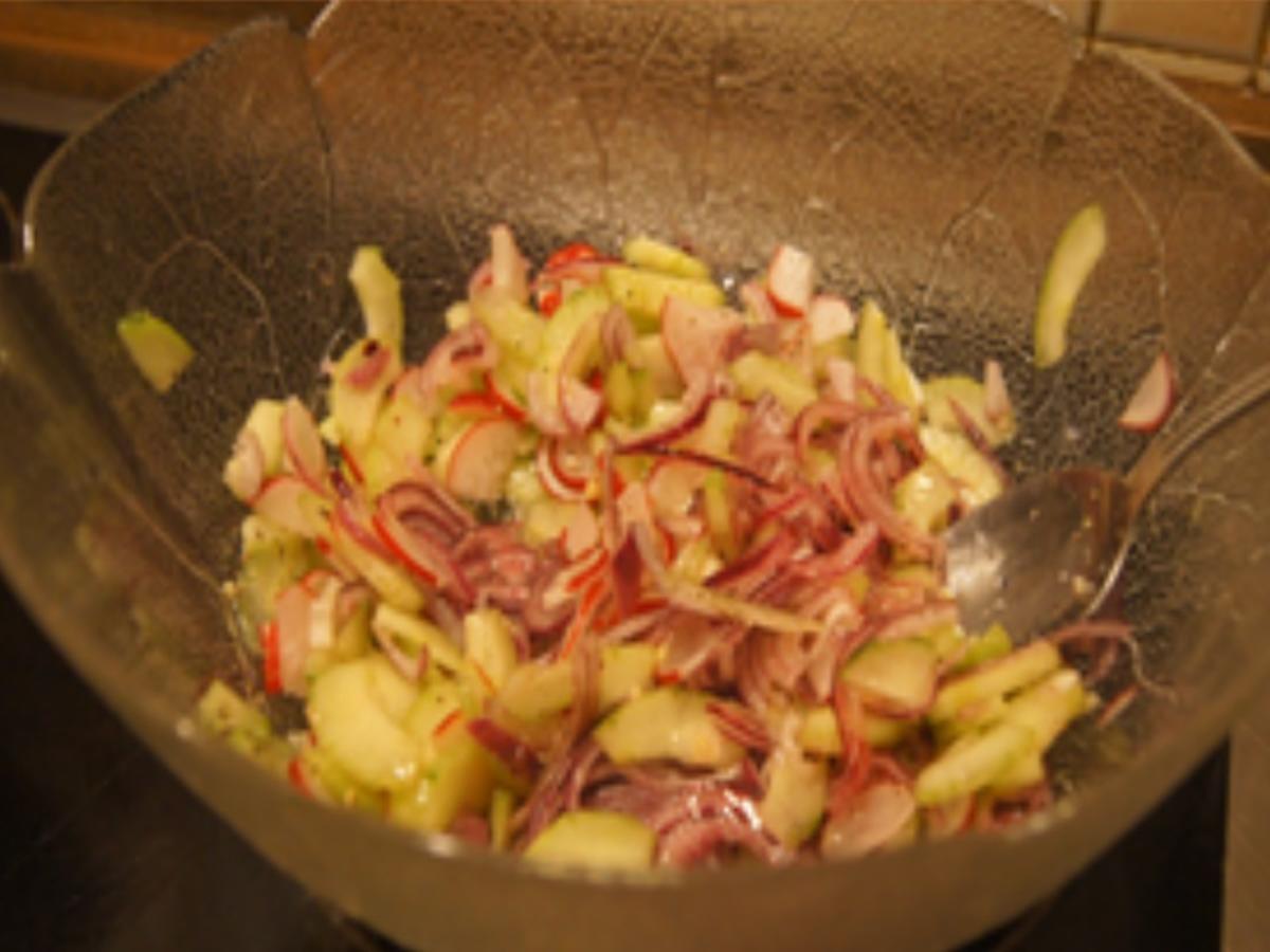 Gebratenes Seelachsfilet mit Kartoffelsalat und einfacher Remoulade - Rezept - Bild Nr. 14