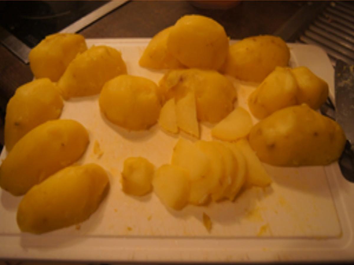 Gebratenes Seelachsfilet mit Kartoffelsalat und einfacher Remoulade - Rezept - Bild Nr. 15